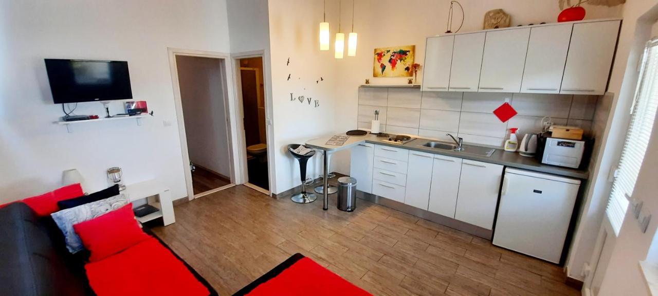 סטון Apartments Marita מראה חיצוני תמונה